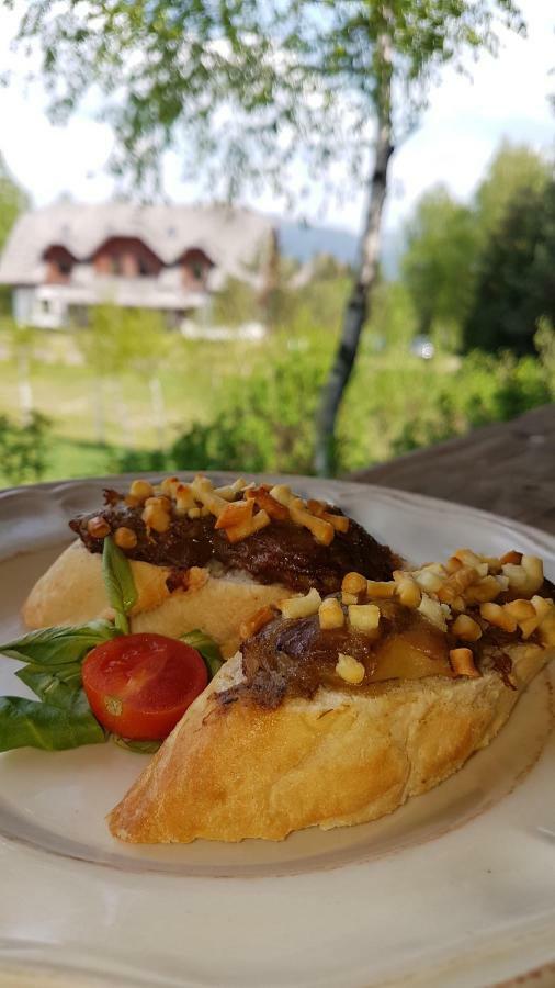 Karczma Brzeziniak Bed & Breakfast Cisna Bagian luar foto